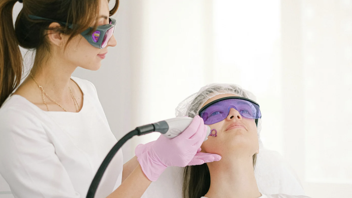 Guide to Expert Fraxel Laser Resurfacing in Arlington, VA